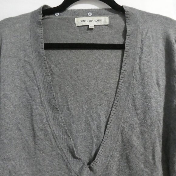 CONTEMPORAINE - Simons Exclusive | small | Grey V-Neck Lightweight Sweater - Picture 4 of 15